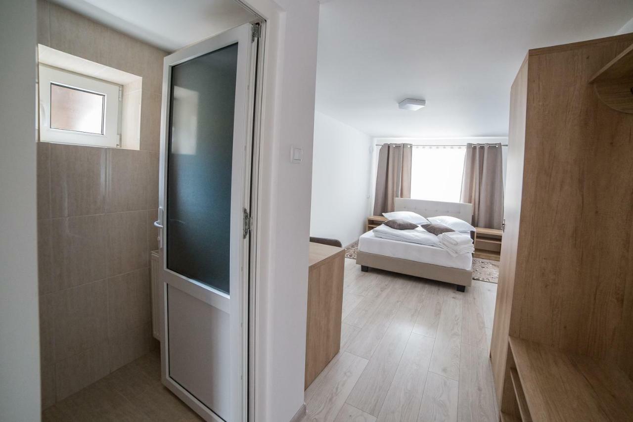 Hotel Casa Burduhos Câmpulung Moldovenesc Exteriér fotografie